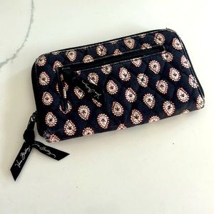 Vera Bradley wallet
